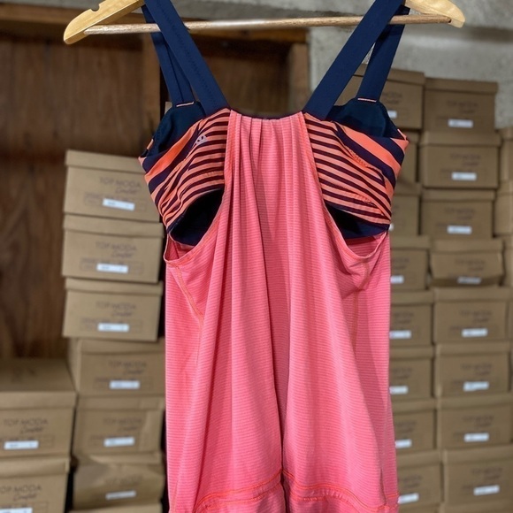 Lululemon Workout Tanks - Picture 3 of 5